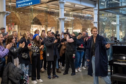 Tom Odell Performs in St Pancras