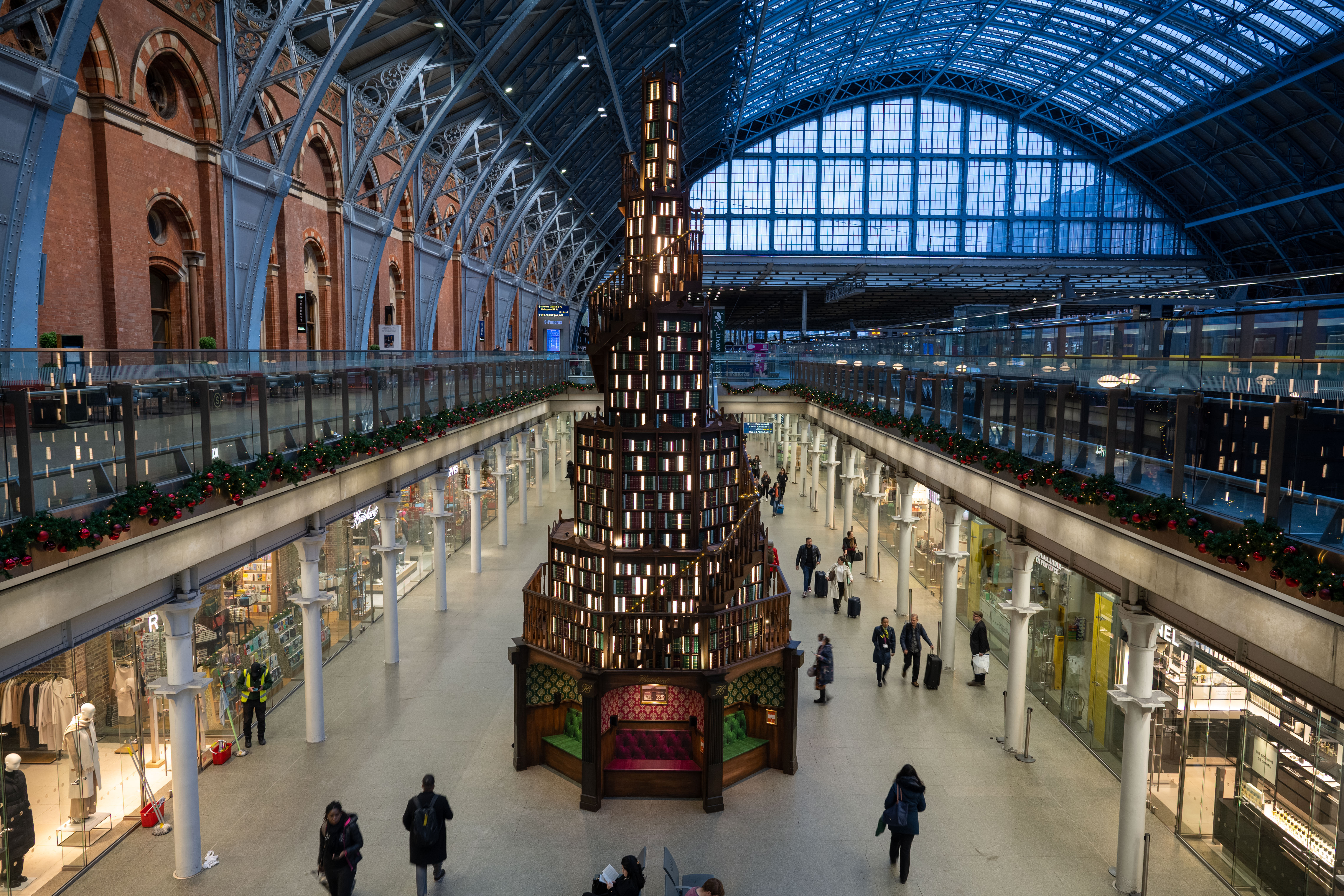 St. Pancras 2023 Christmas Tree